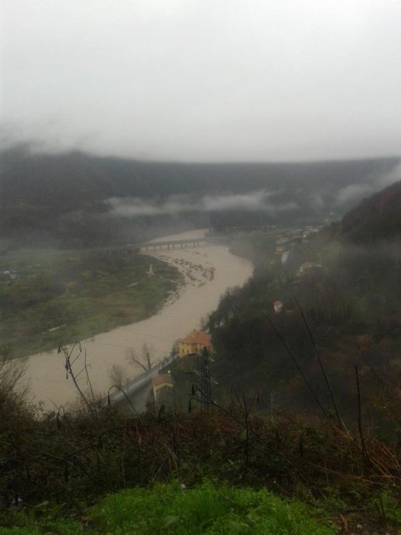 Fiumi Esondati Toscana Sott Acqua Danni Ingenti Situazione Ancora