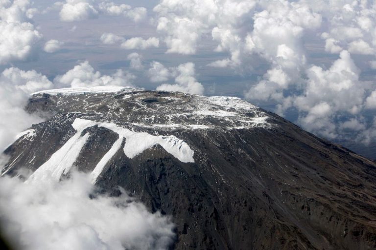 Sempre più tragica la situazione dei ghiacci del Kilimangiaro va meglio ai ghiacciai dei monti