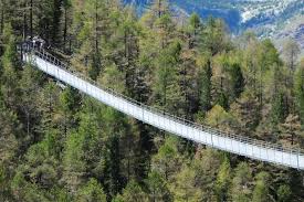 Svizzera Ecco Il Ponte Da Brividi Sospeso Nel Vuoto Pi Lungo Del