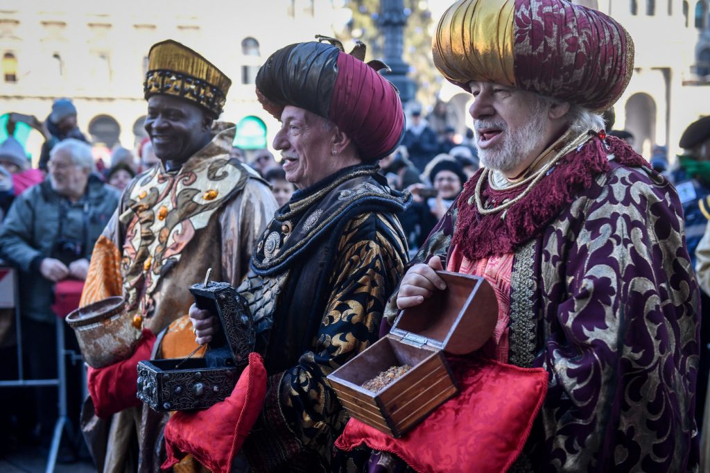 Milano Il Corteo Dei Re Magi Da Piazza Duomo A Sant Eustorgio Gallery Meteoweb