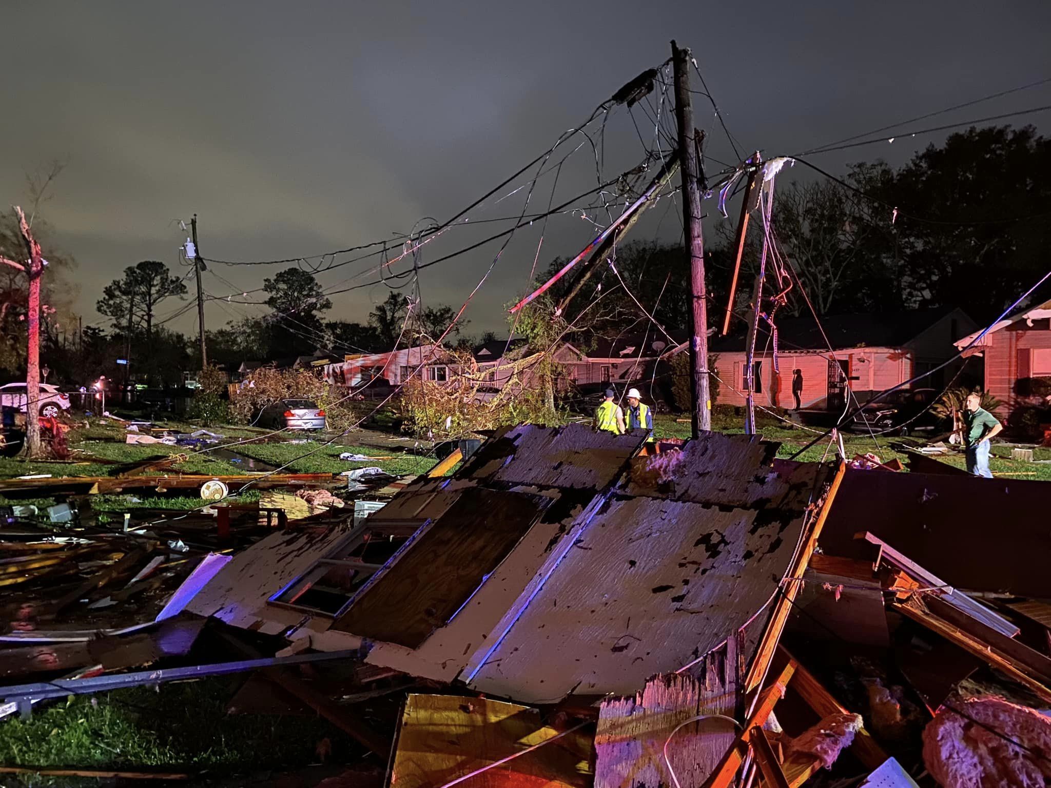 Tempeste invernali e tornado negli USA sei Stati senza elettricità