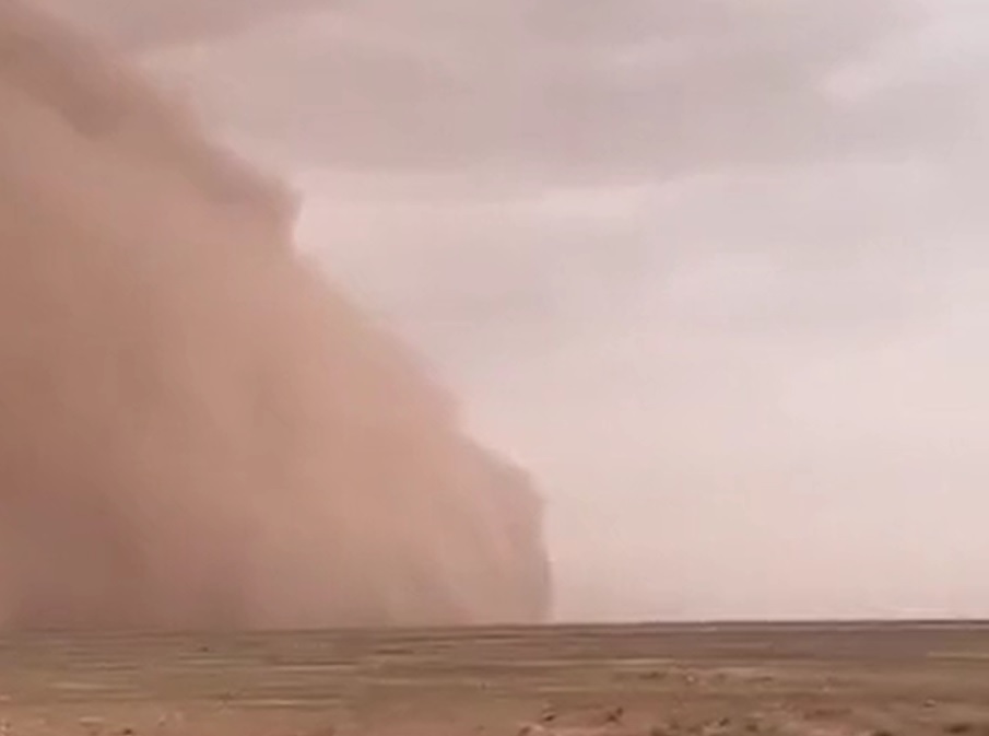 Iraq Impressionante Tempesta Di Sabbia Invade Nukhayb VIDEO