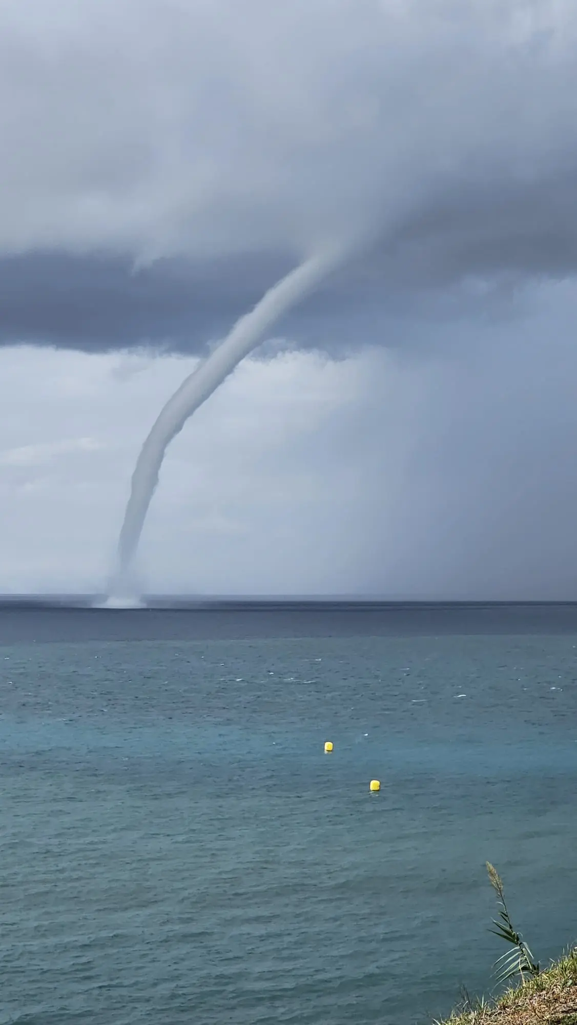 Maltempo Toscana Spettacolare Tromba Marina A Piombino FOTO