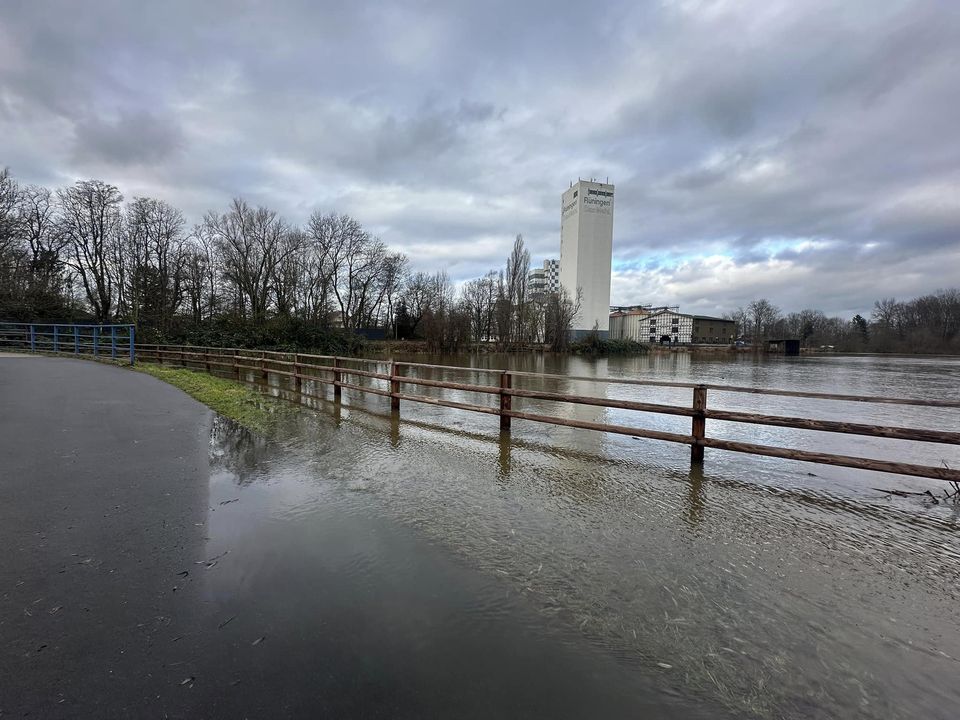 Inondazioni In Germania Paesi Bassi E Belgio Fiumi Ingrossati Dalle