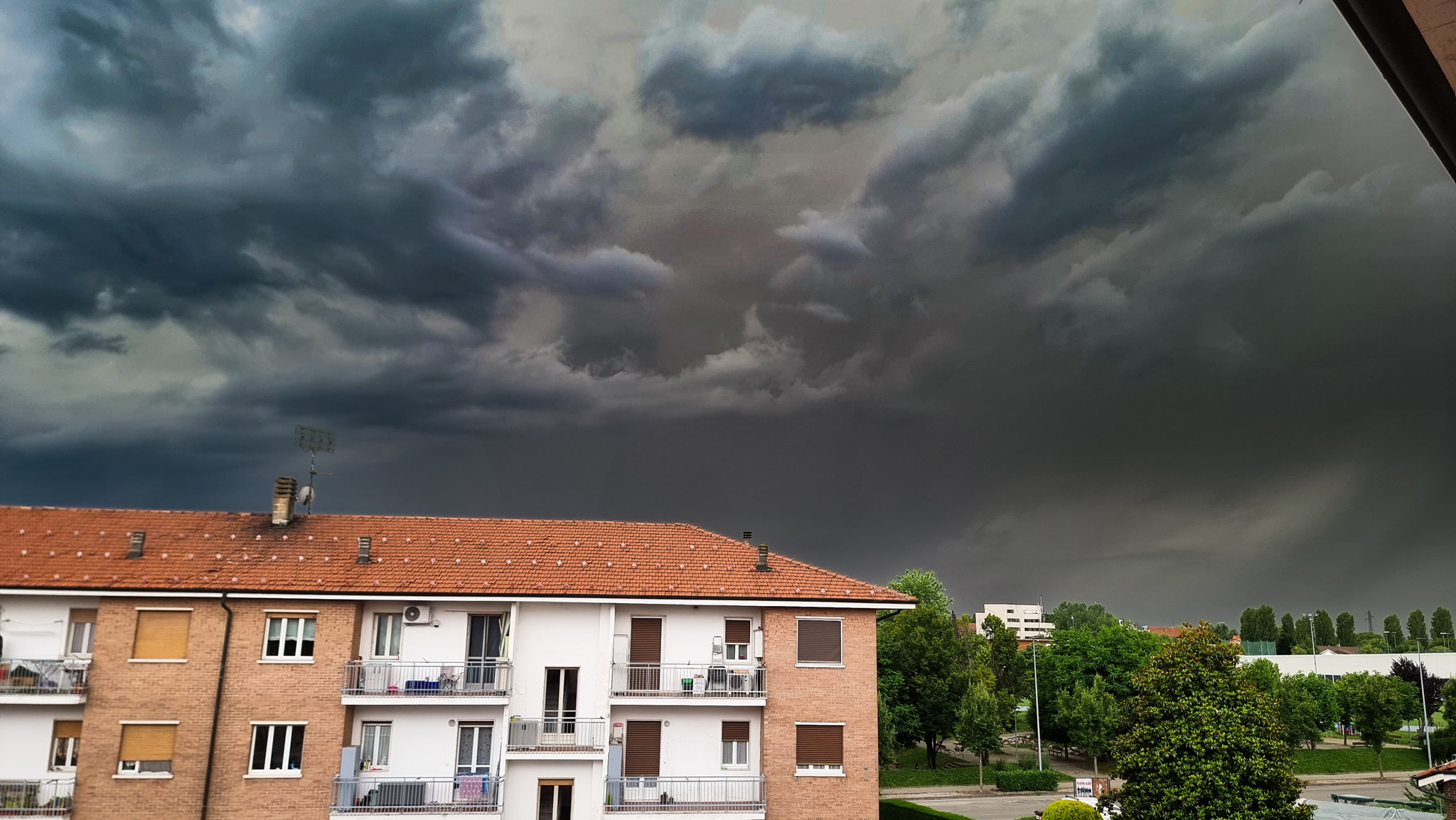 Maltempo Temporali Violentissimi In Piemonte Nubifragi E Freddo