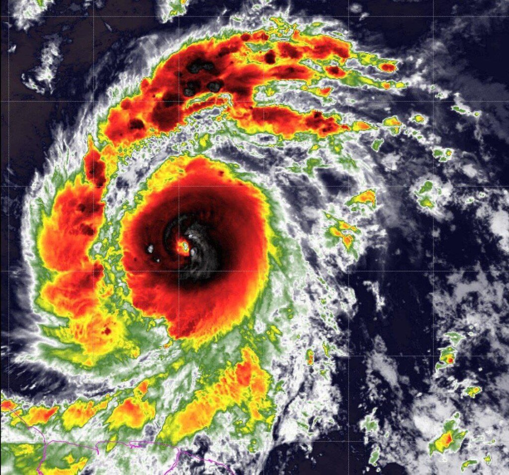 Beryl Diventa Un Uragano Di Categoria Si Avvicina Ai Caraibi