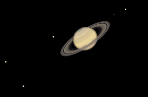 Saturno e alcuni tra i principali satelliti. Da sinistra a destra: Rea, Dione, Teti, Mimas e Encelado. Credit: MeteoWem - Stellarium