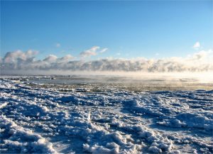 L'immagine del lago Michigan gelato dalle temperature scese sotto i -25°C