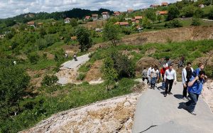 Balkan_floods_land_2915291k