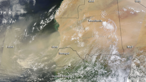 bal-wx-saharan-dust-discouraging-tropical-stor-001