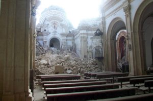 terremoto-iglesia-de-santiago-lorca