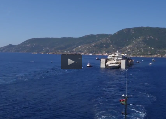 A sinistra última viagem do Costa Concordia filmada por um drone - Giz  Brasil