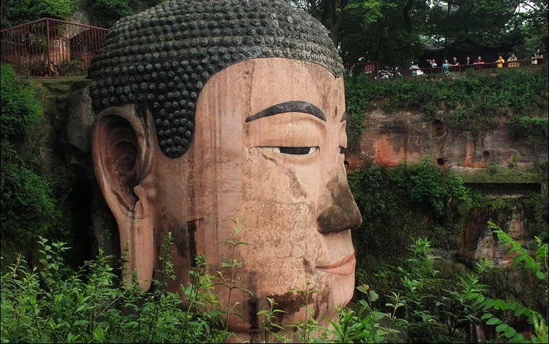 Leshan (Cina) e la statua del Buddha più grande del mondo