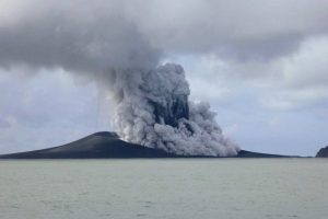 nuova isola vulcano tonga