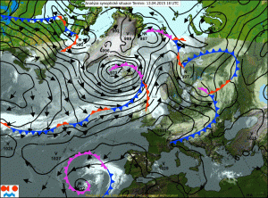 Il fronte freddo sull'Europa orientale responsabile dello sviluppo di questa rarissima tempesta di polvere