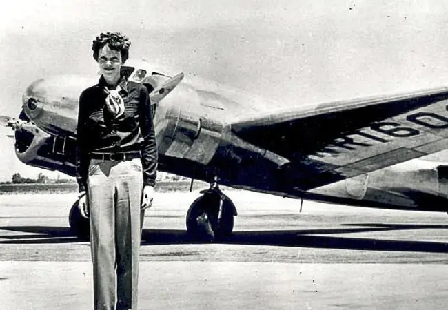 Accadde Oggi Amelia Earhart La Prima Donna Ad Attraversare Latlantico 