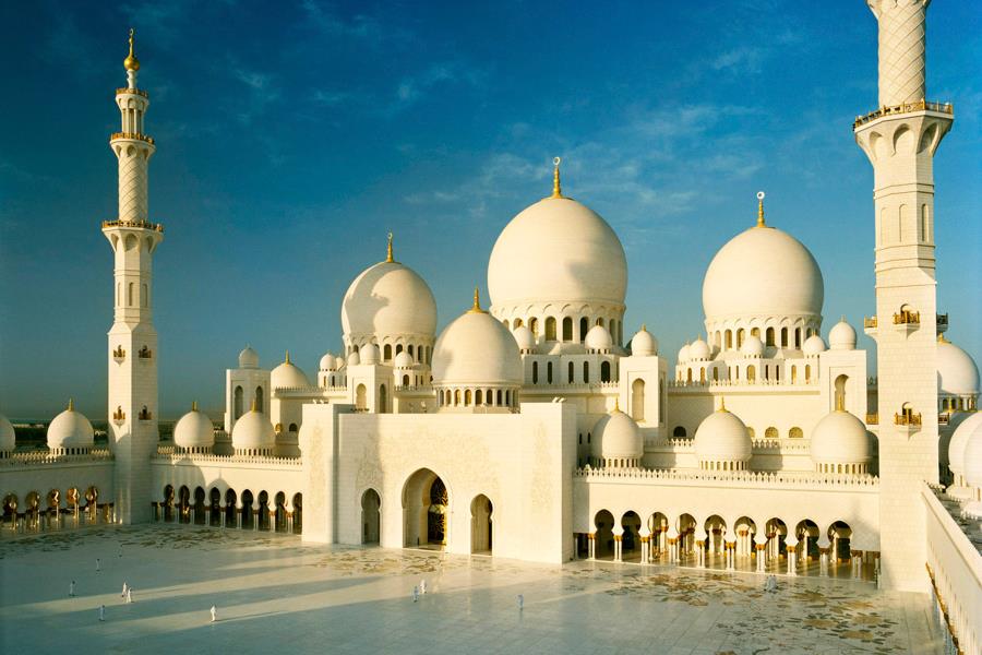 La Grande Moschea Di Abu Dhabi Nelle Liste Delle Attrazioni Pi Famose