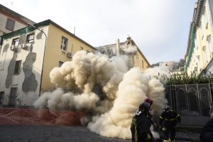 napoli crollo  (7)