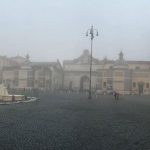 Roma avvolta da una fitta coltre di nebbia [FOTO]