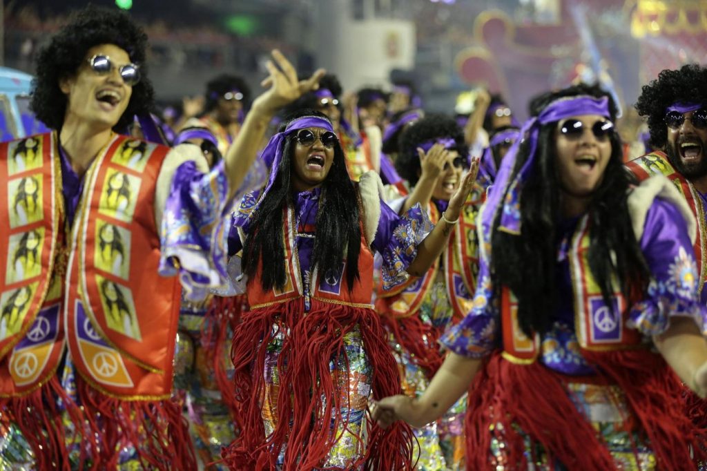 Brasile, primo giorno di sfilate di Carnevale a San Paolo - Foto - Alto  Adige