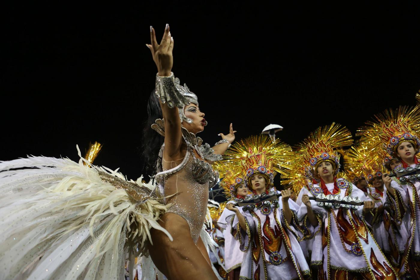 I colori del carnevale brasiliano invadono Catanzaro 