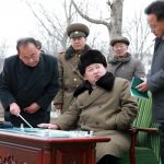 Kim Jong-un a una prova simulata di rientro atmosferico di un missile balistico [FOTO]