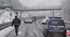 neve autostrada polizia