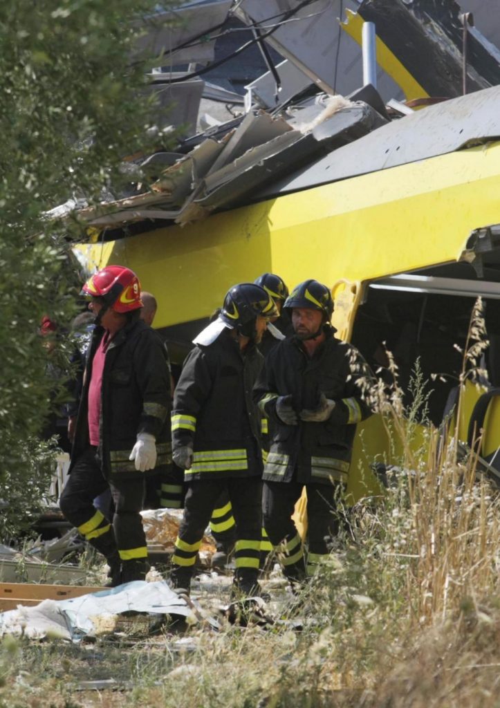 scontro treni Puglia