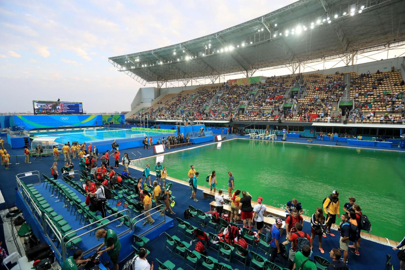 Olimpiadi Rio piscina verde