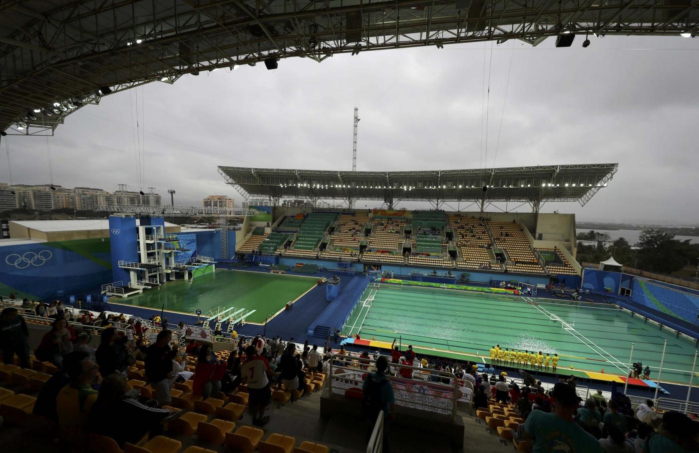 Olimpiadi Rio piscina verde