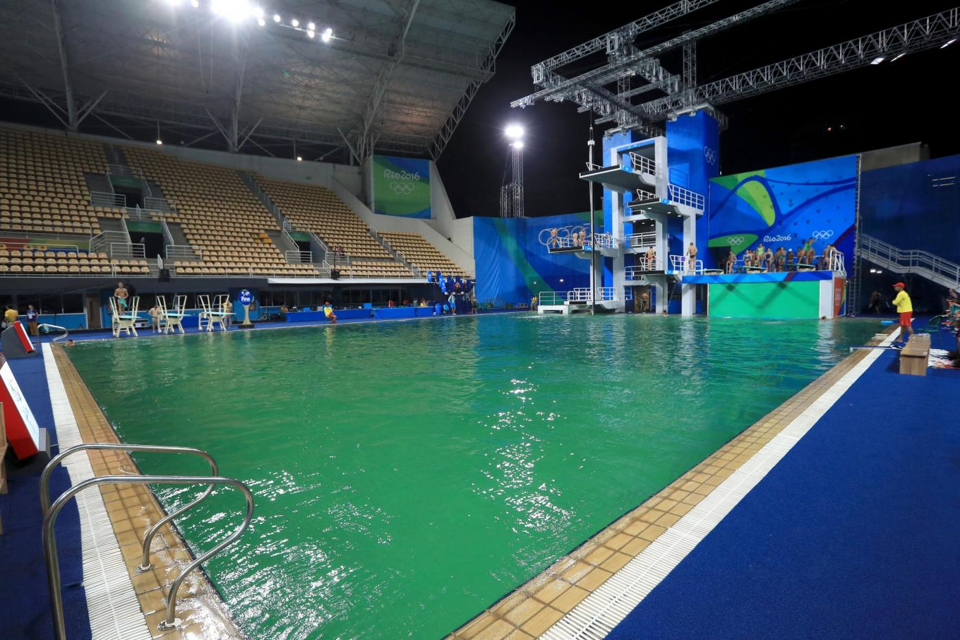 Olimpiadi Rio piscina verde