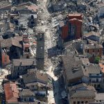 Terremoto, le incredibili immagini di Amatrice vista dall’alto: il “paese sbriciolato” [GALLERY]