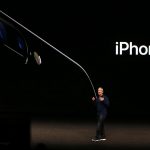 Apple presenta l’iPhone 7: impermeabile, 2 telecamere e niente jack delle cuffie [GALLERY]