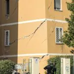 Roma, le FOTO del crollo della palazzina in centro: “Come un terremoto”