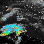 Allerta Meteo, forte maltempo all’estremo Sud: temporali in Sardegna e Sicilia, prime piogge anche in Calabria, “mostro” temporalesco in arrivo dal Maghreb [LIVE]