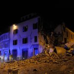 Terremoto, “crollata una montagna al confine tra Lazio, Umbria e Marche”. Chiusa la Salaria, “gravi danni” [LIVE]