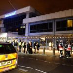 Londra, misterioso allarme chimico all’aeroporto della City: almeno 26 intossicati, scalo evacuato [FOTO]