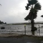 Maltempo Sardegna: la spiaggia del Poetto a Cagliari sommersa dall’acqua [GALLERY]