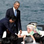 USA-Giappone: il premier giapponese con Obama a Pearl Harbor, “mai ripetere gli orrori della guerra” [GALLERY]