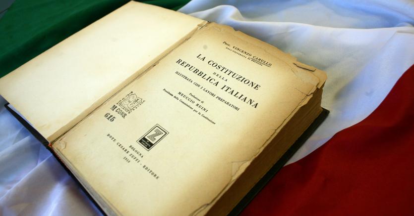 Il 27 dicembre 1947 veniva promulgata la Costituzione della Repubblica  Italiana