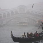 Ecco Venezia, celata dalla nebbia [GALLERY]