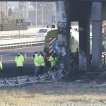 Bus si schianta sull’A4: impatto devastante, corpi straziati. Una trappola di fuoco [GALLERY]