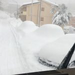 Maltempo, Sardegna sommersa dalla neve: Fonni e Desulo isolati da quasi due metri, arriva l’esercito [FOTO LIVE]