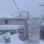 Maltempo, Sardegna sommersa dalla neve: Fonni e Desulo isolati da quasi due metri, arriva l’esercito [FOTO LIVE]