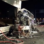 Gravissimo incidente, bus si incendia sull’A4: 16 vittime, corpi carbonizzati [FOTO e VIDEO]