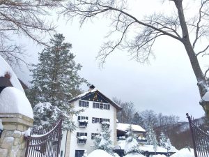 L'hotel Rigopiano di Farindola prima della valanga