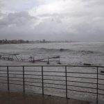 Cagliari nella morsa dello scirocco, la spiaggia del Poetto cancellata dalla mareggiata [GALLERY]