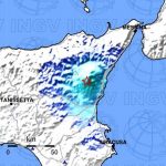 Terremoto in Sicilia, scosse in continuazione sull’Etna: scuole evacuate a Ragalna, Nicolosi e Bronte [LIVE]