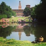 Milano, caldo record nel giorno del Giro d’Italia: fontane prese d’assalto [FOTO LIVE]