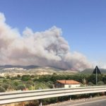 Caldo asfissiante al Sud, è un inferno di fuoco in Calabria e Sicilia: incendi ovunque, tanta gente in fuga [LIVE]